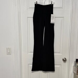 NWT Lululemon groove pant flare